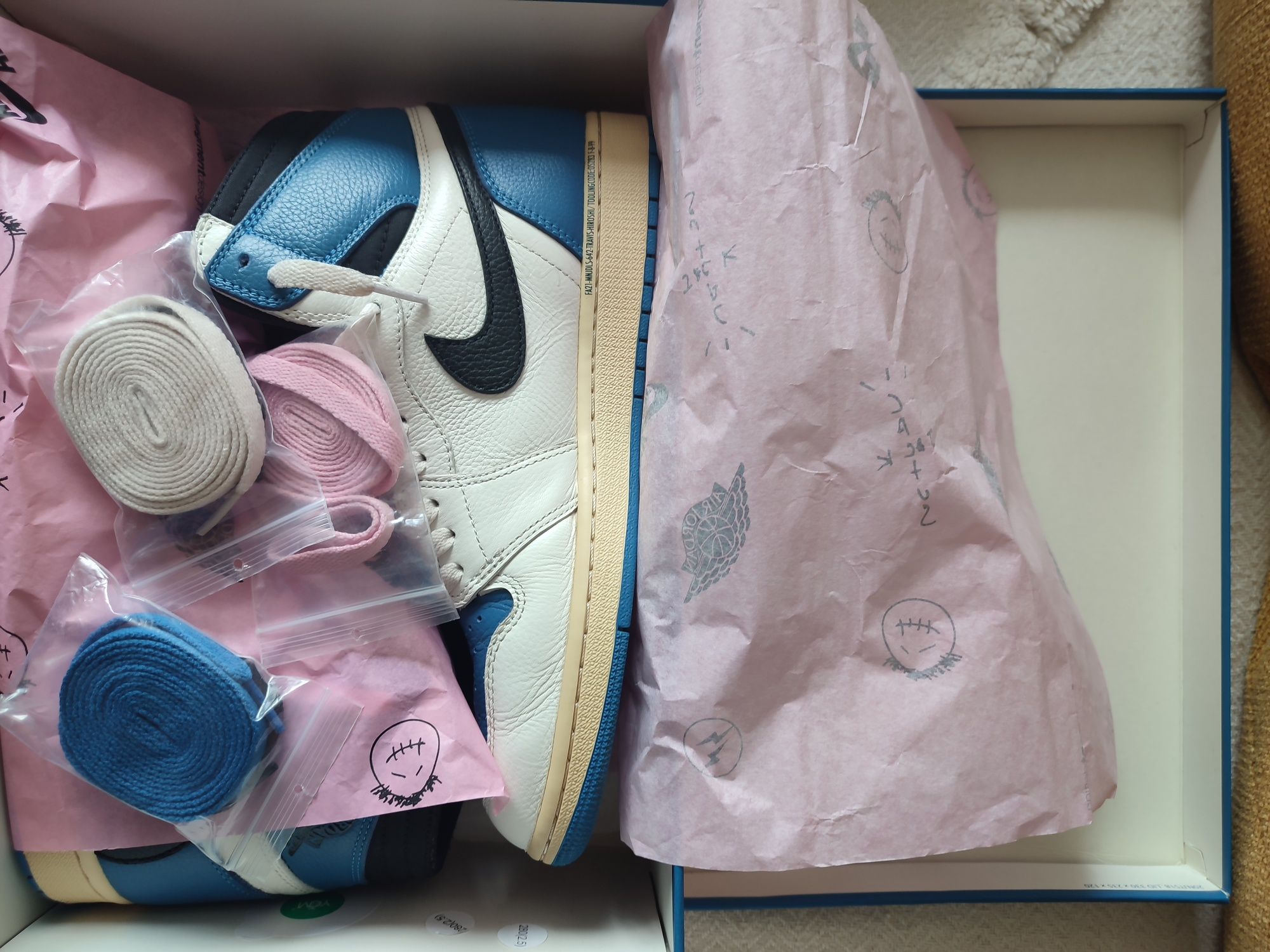 Jordan 1 Travis Scott High Fragment