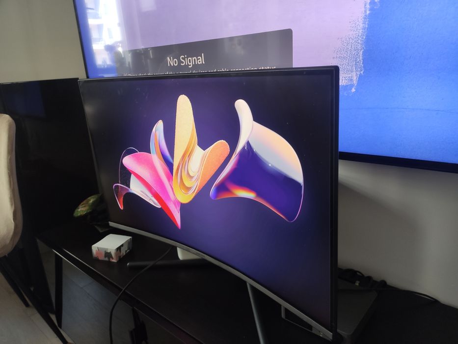 Monitor curbat samsung 32 inch