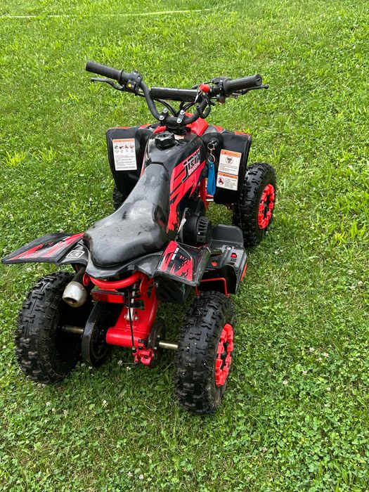 Vând atv copiii.