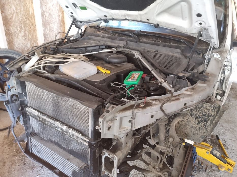 Dezmembrez bmw x5 e70 3.0d 235 cp
