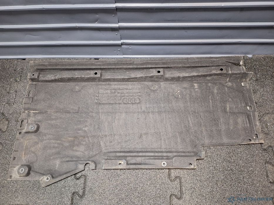 Scut caroserie stanga AUDI A4 IV Avant 8K5, B8 2007 - 2015 TDI CJCD, C