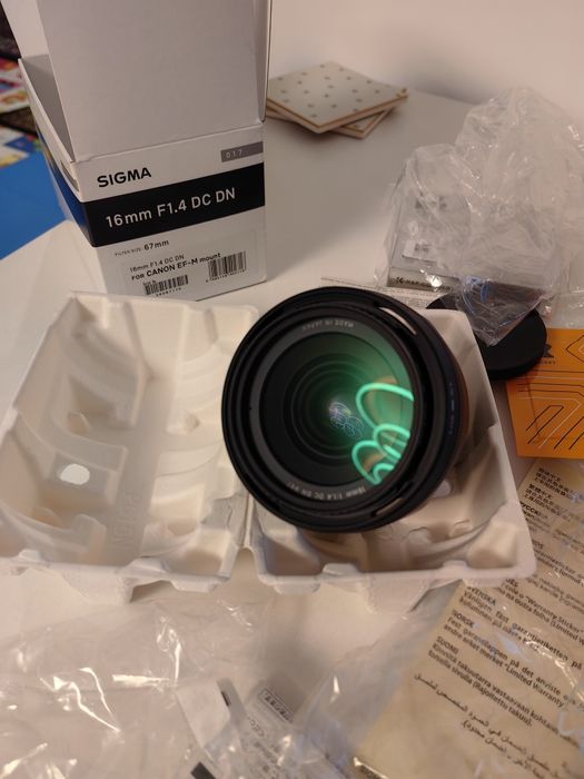 Обектив Сигма Sigma 16mm f1,4 DC DN Canon EF-M + cpl Filter +UV филтър