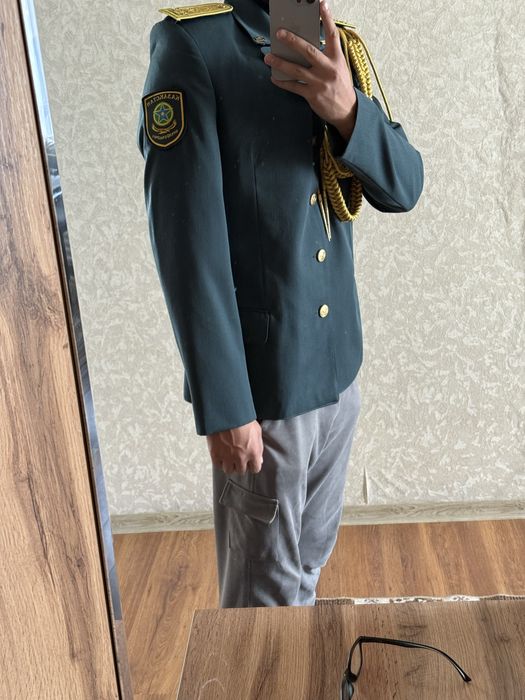 Продам форму состояние почти новый