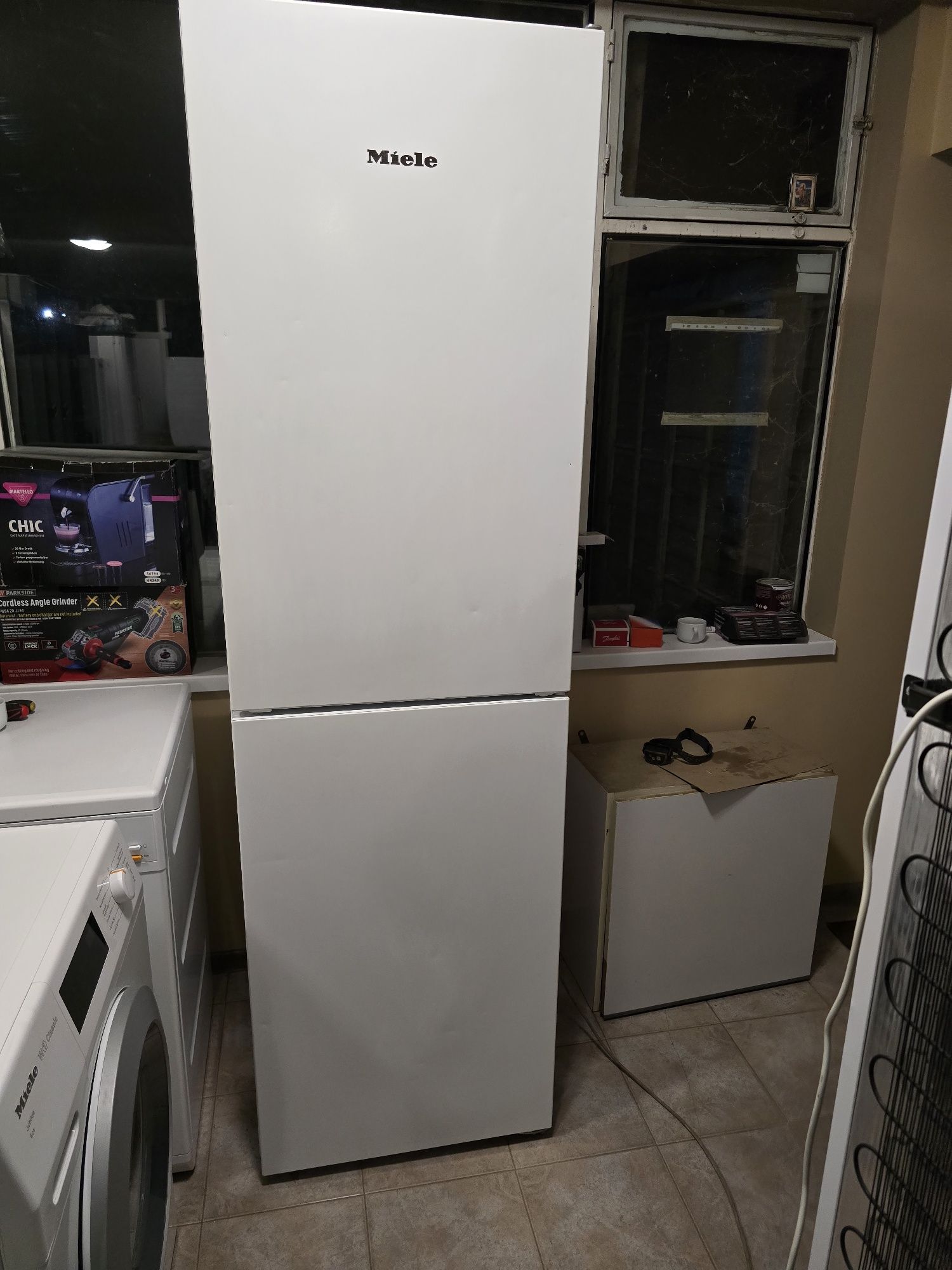 Хладилник с фризер Miele 2м