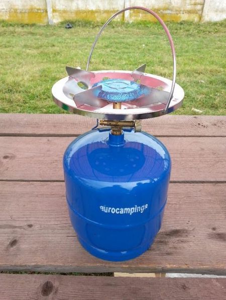 Butelie voiaj / camping 5 litri cu ochi aragaz