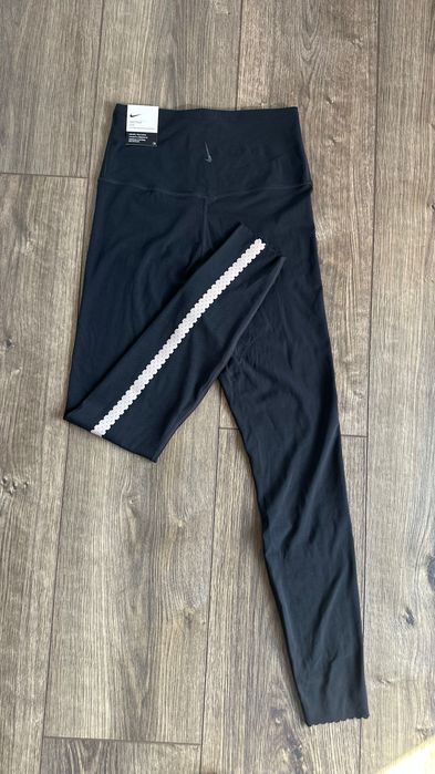 NIKE Yoga Dri-FIT Luxe leggings / XS / NOI / Pret initial 90€ =450 lei