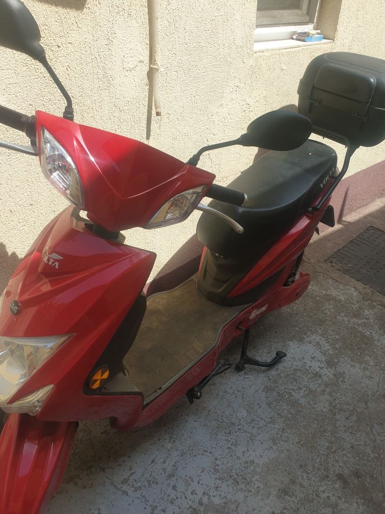 scuter electric 6 luni utilizat