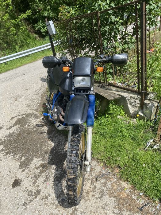 Vînd cross suzuki dr 600