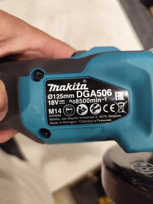 Безчетков акумулаторен ъглошлайф Макита Makita DGA506 18V