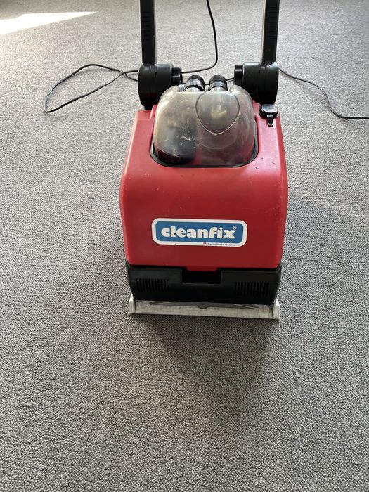 Подопочистваща машина за мокет Екстрактор Cleanfix