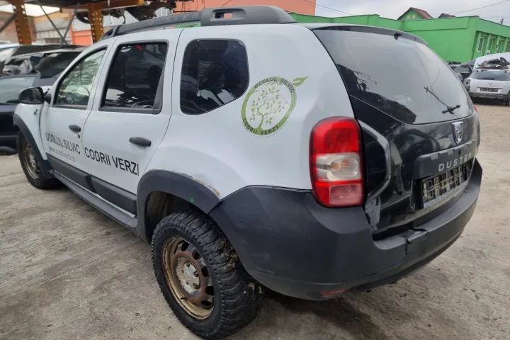 plansa de bord timonerie bara spate armatura haion portbagaj stop tripla stanga dreapta  bare longitudinale  alternator compresor ac electromotor Dacia Duster 1 facelift 2017, motor 1.6 benzina 115cp H4M 730