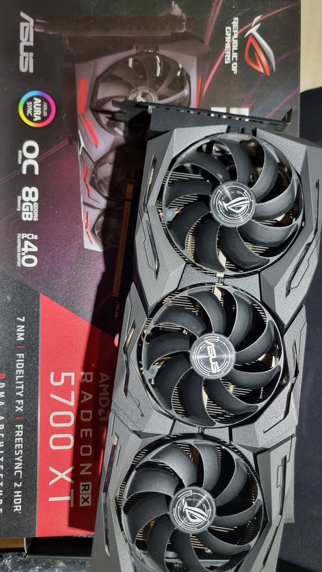 Продавам видеокарти  RX5700 и RX5700XT
