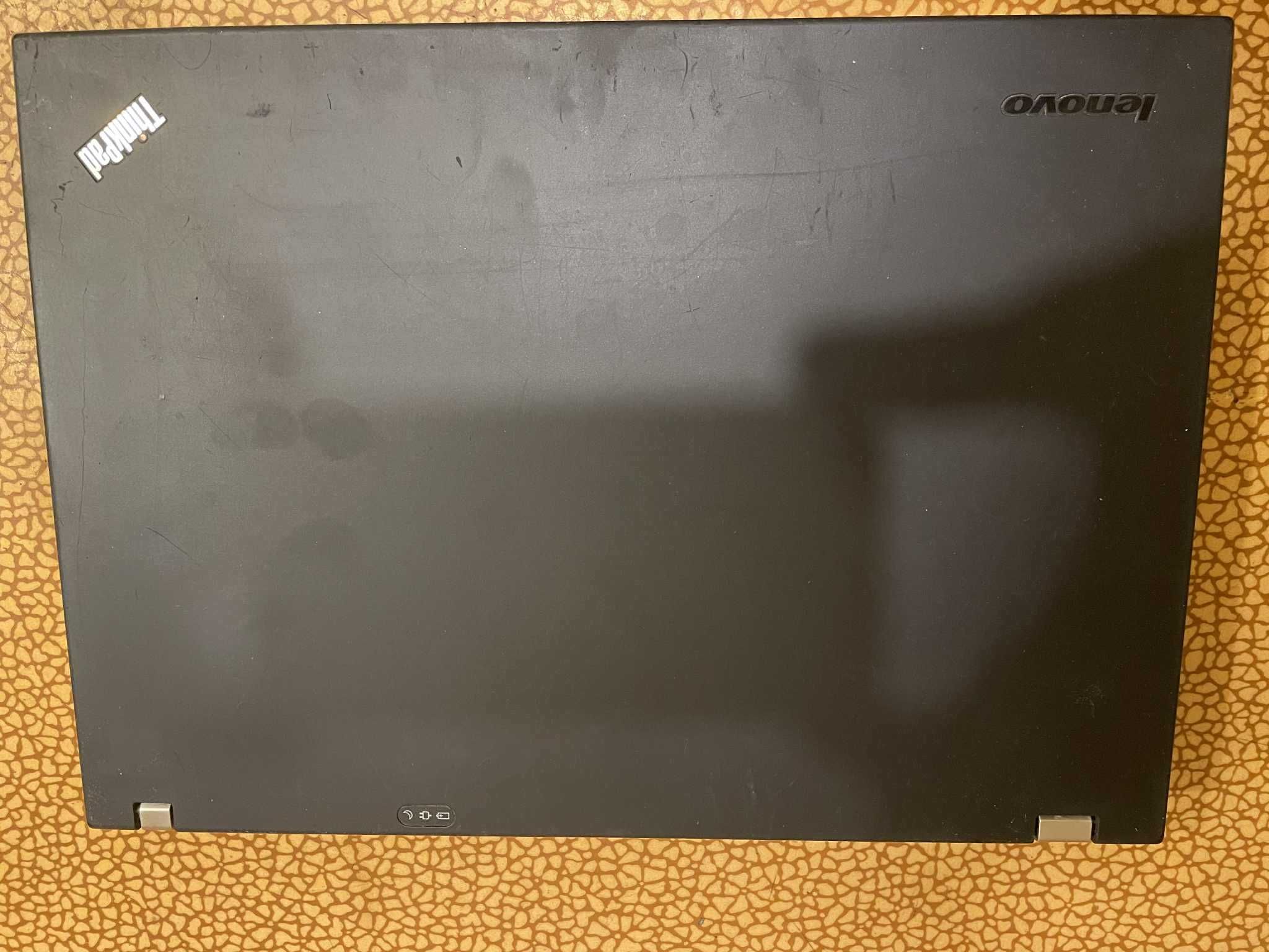 Продавам лаптоп lenovo ThinkPad R400 на части