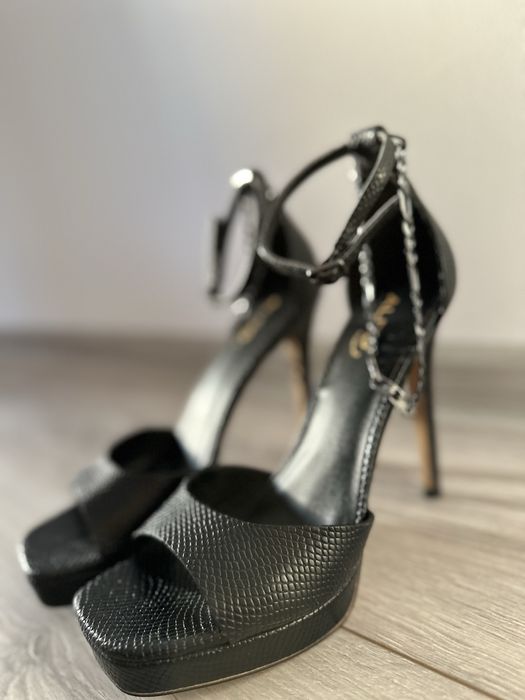 Vand pantofi aldo