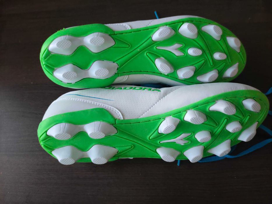 Футбольные бутсы