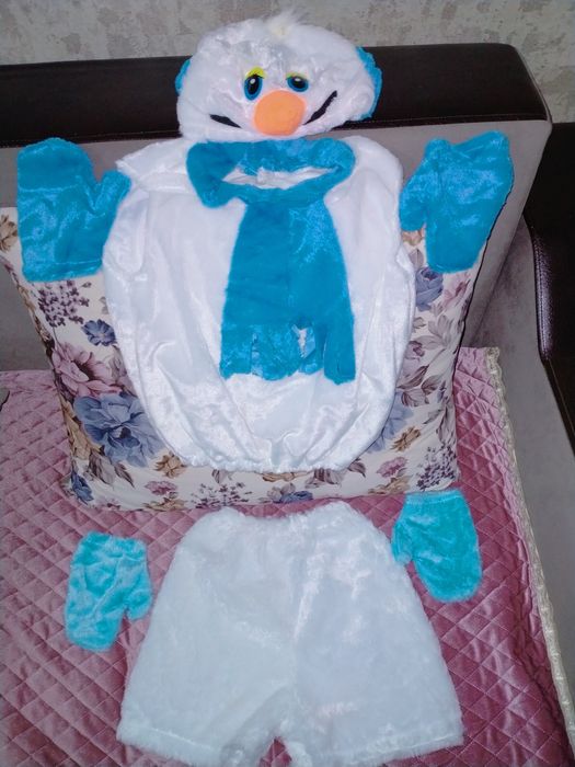 Продам костюмы на нг