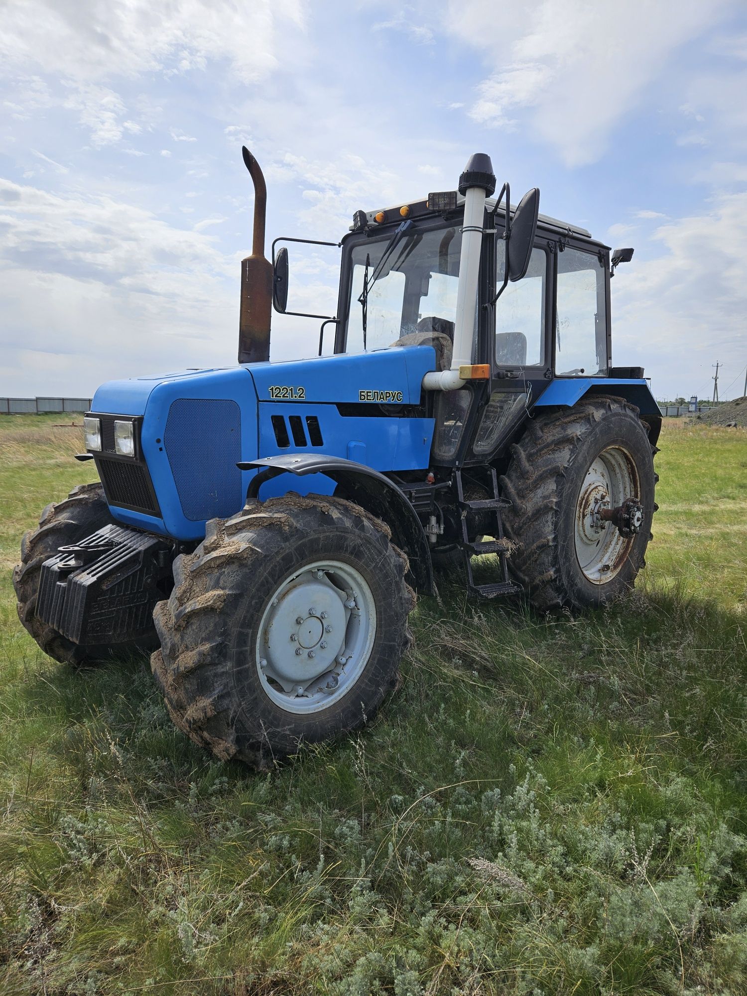 Продам МТЗ 1221.2