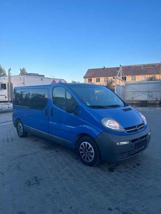 Se vinde opel vivaro 2006 1,9.101cp.a fost adus din Germania.