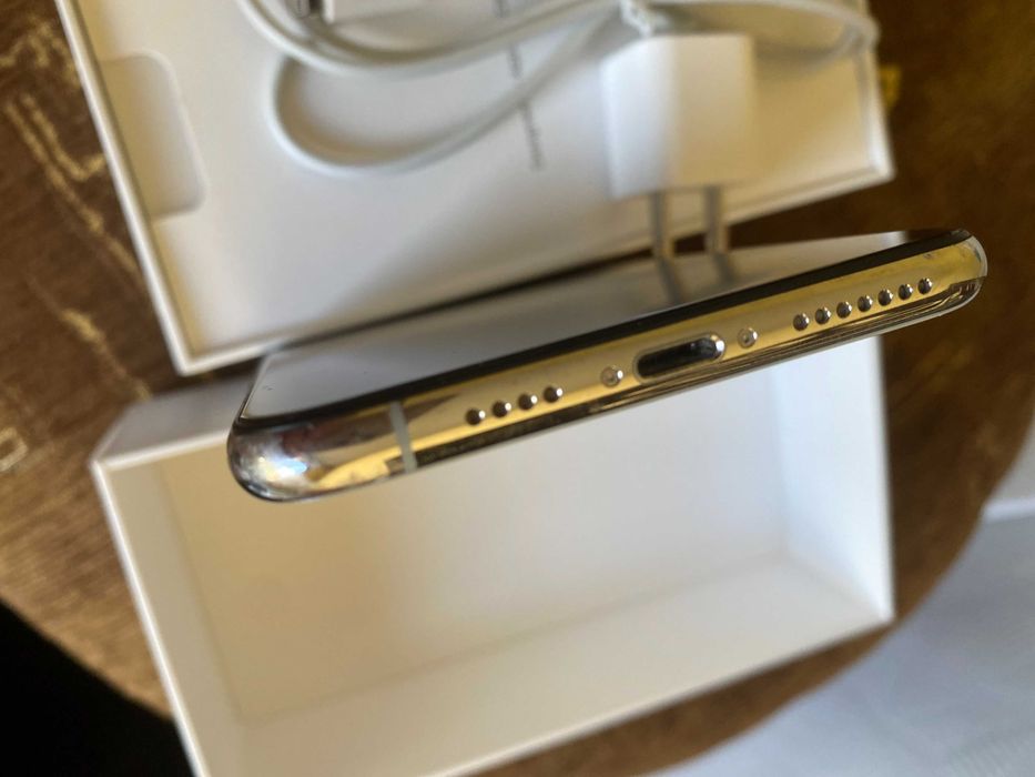 Apple iPhone XS Max - 64GB - Silver