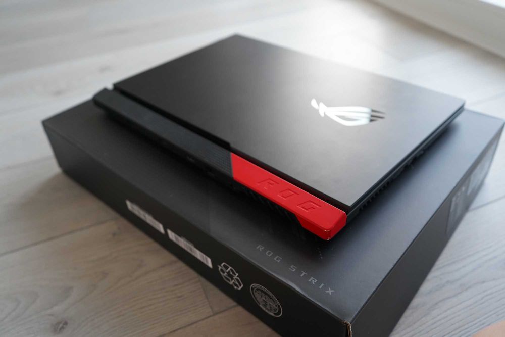 Laptop ASUS ROG G713IE (Ryzen 7, RTX 3050 Ti, 16GB RAM, 512GB SSD)