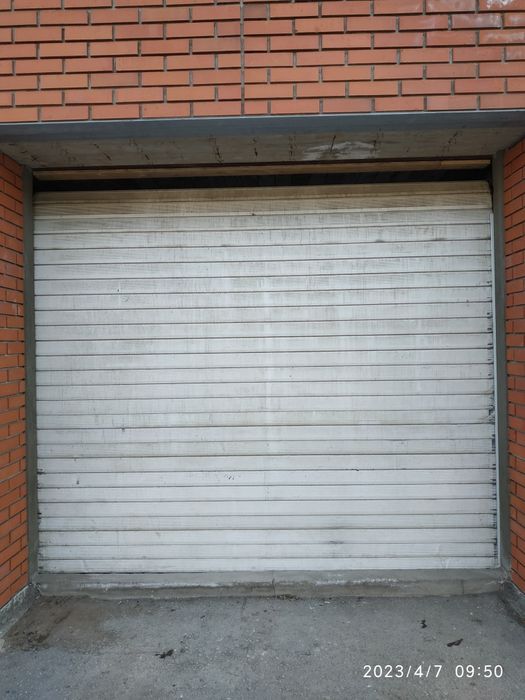 Продам ворота автоматические для гаража б/у.