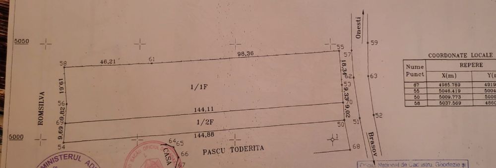 Închiriez teren centrul localitatii Hârja. Pe termen lung.