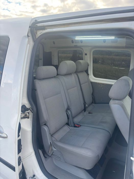Vând vw Caddy 5 locuri