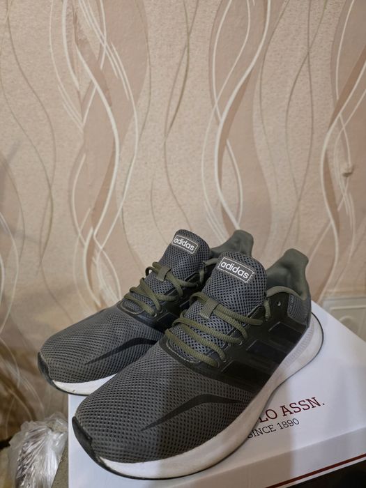 Маратонки Adidas