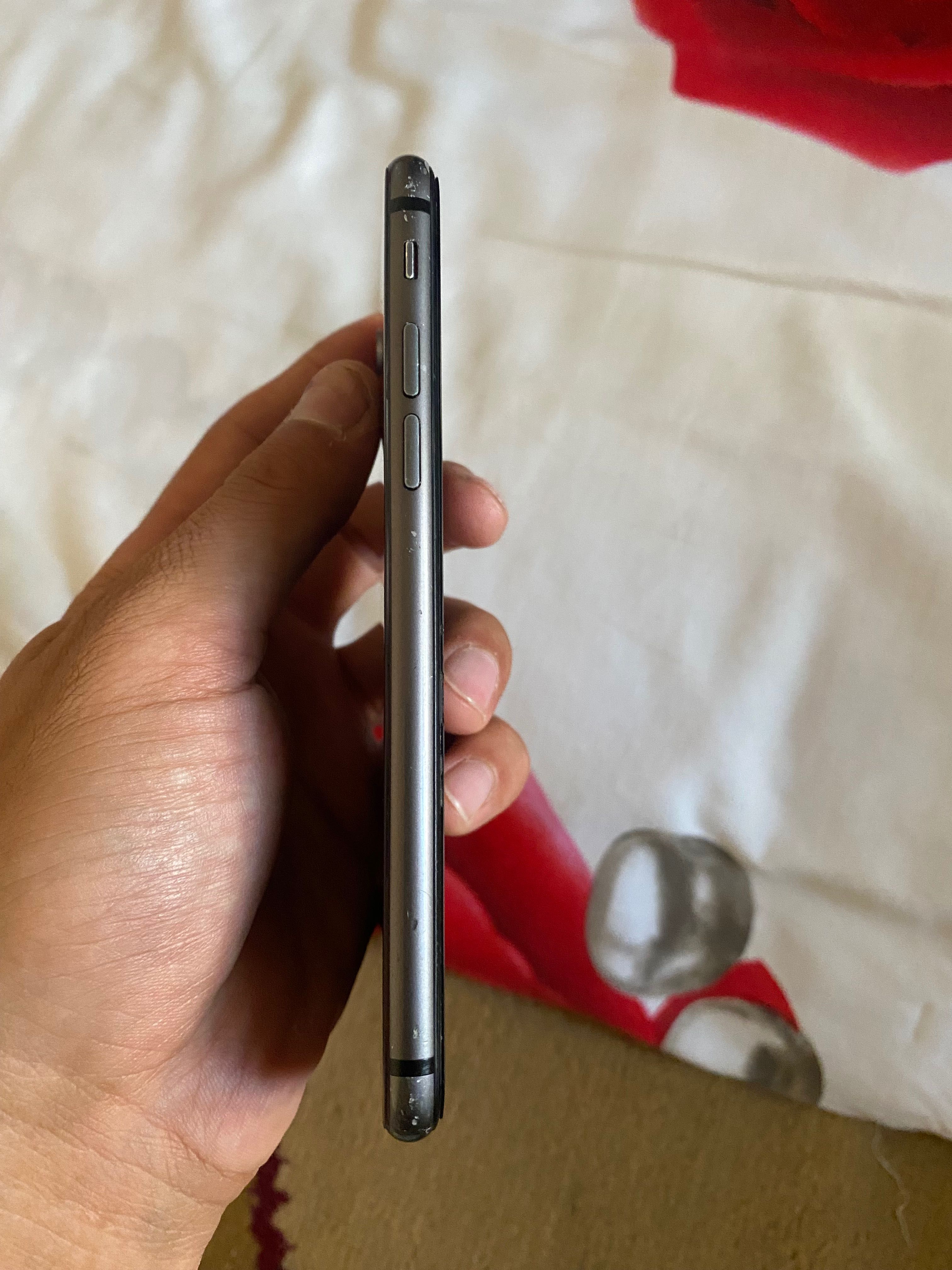 Iphone 8 sotiladi.1 mlndan sal otb beriladi
