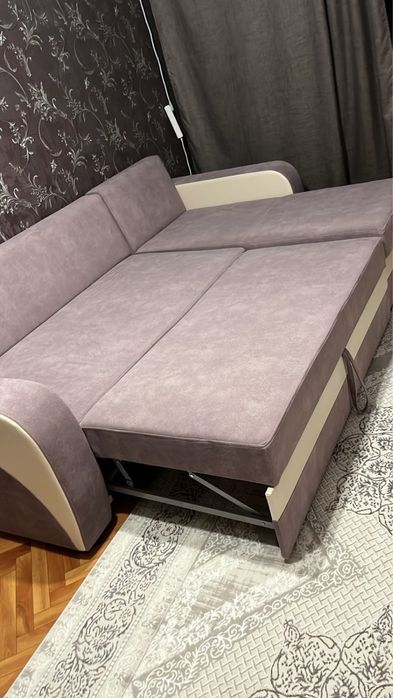 Диван мебель для гостиной.