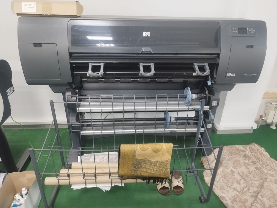 Плоттер hp в отличном состоянии