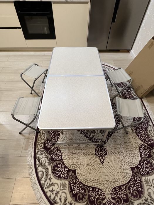 походный туристический раскладной стол и 4 стула