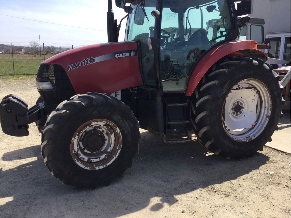 Tractor   Case. Mxu 115