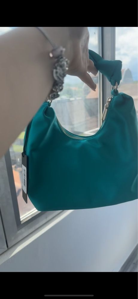 Чанта GUESS оригинална