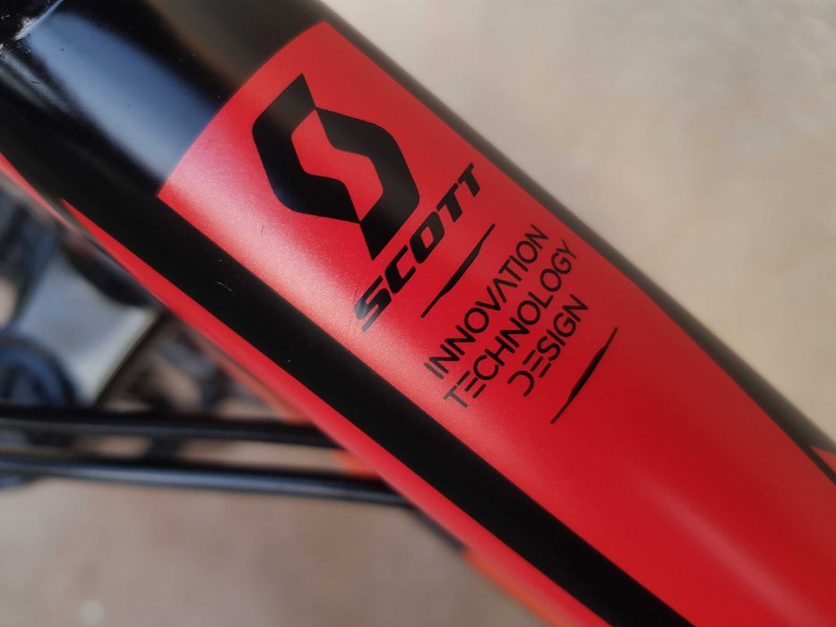 Bicicleta MTB, aluminiu, Scott scale, roti pe 24"