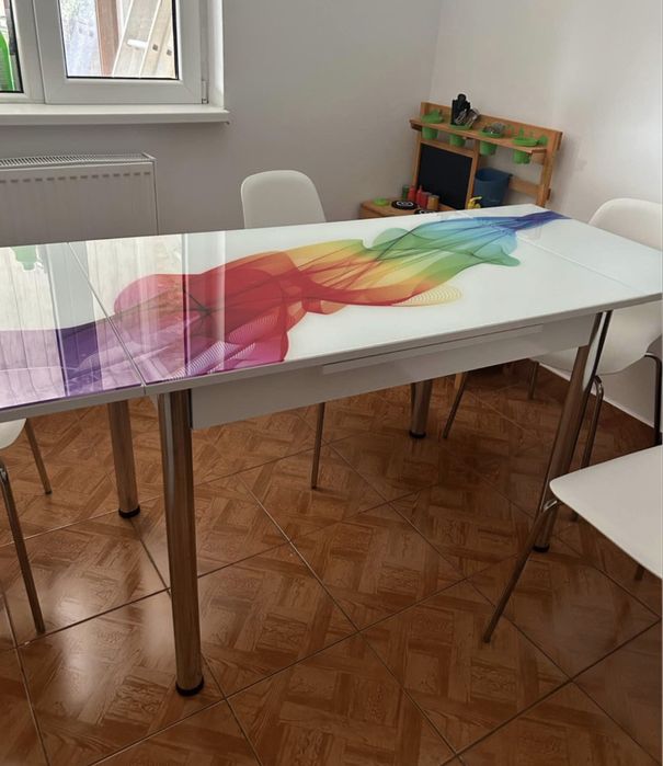 Masa extensibila cu blat de sticla