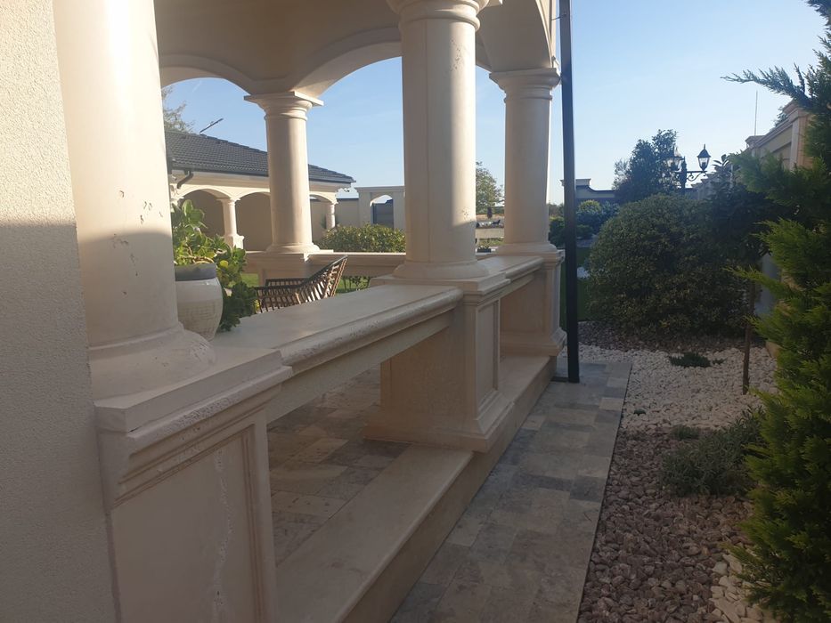 Garduri, vaze si piatra arhitecturala