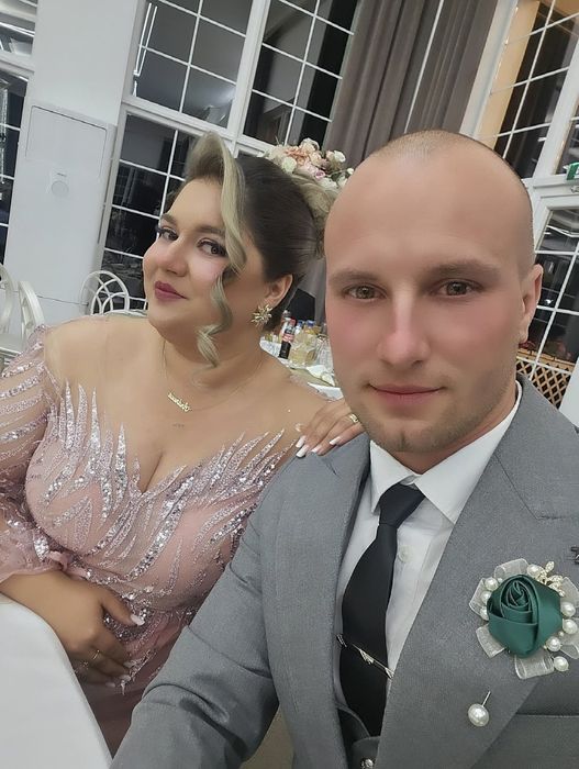 Rochie, purtate câteva ore, 300 de lei!