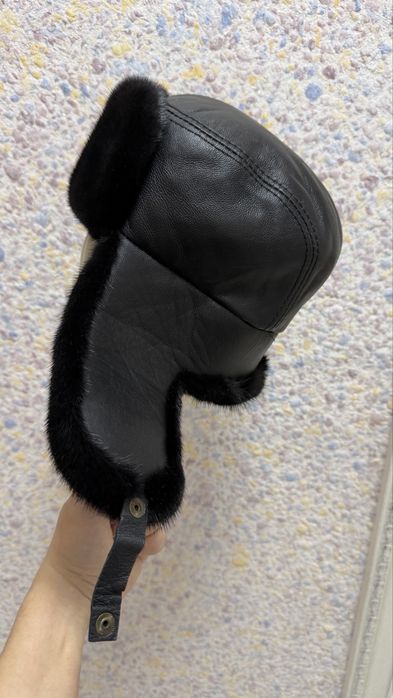 Продам новую шапку-ушанку унисекс норка /кожа