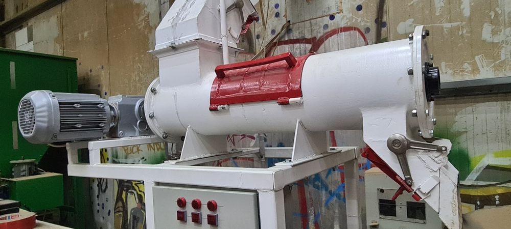 Mixer amestecator rumegus