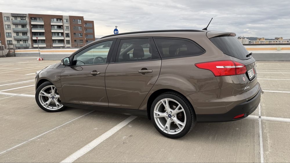 Ford Focus 1.5TDCI 120CP Pachet-Iarna Climatronic