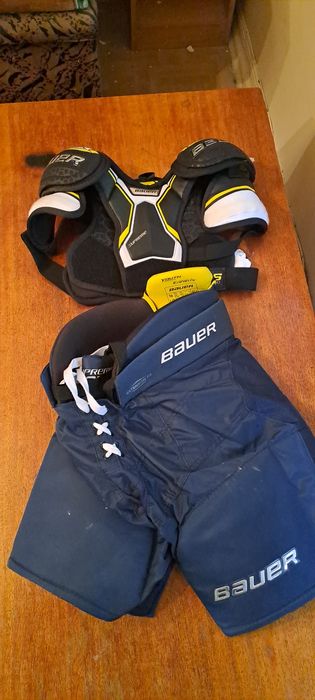 Продаю  детскую  хоккейную экипировку