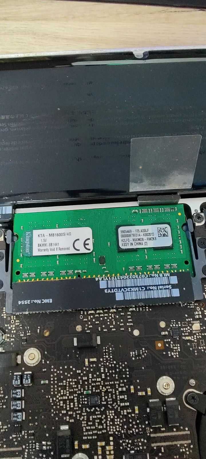 Macbook PRO Late 2012 8GB RAM - БЕЗ Харддиск - ЗА ЧАСТИ