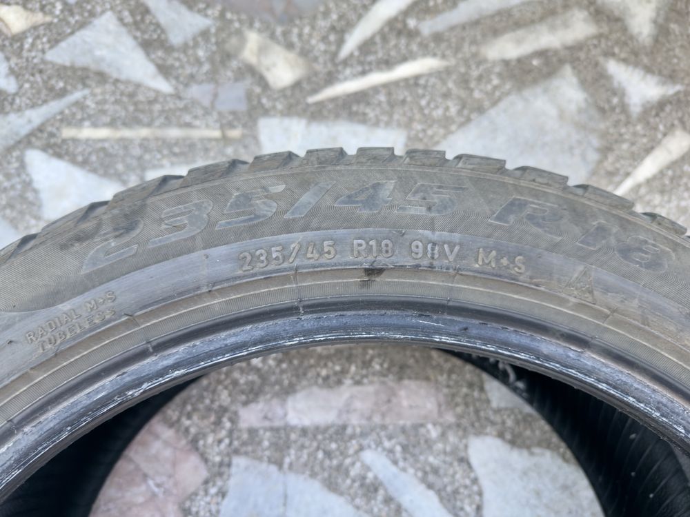Pirelli Winter Sotto Zero 3 235/45/18 98V M+S