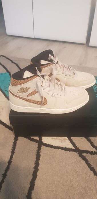 Adidasi Nike Jordan 1    marimea 42