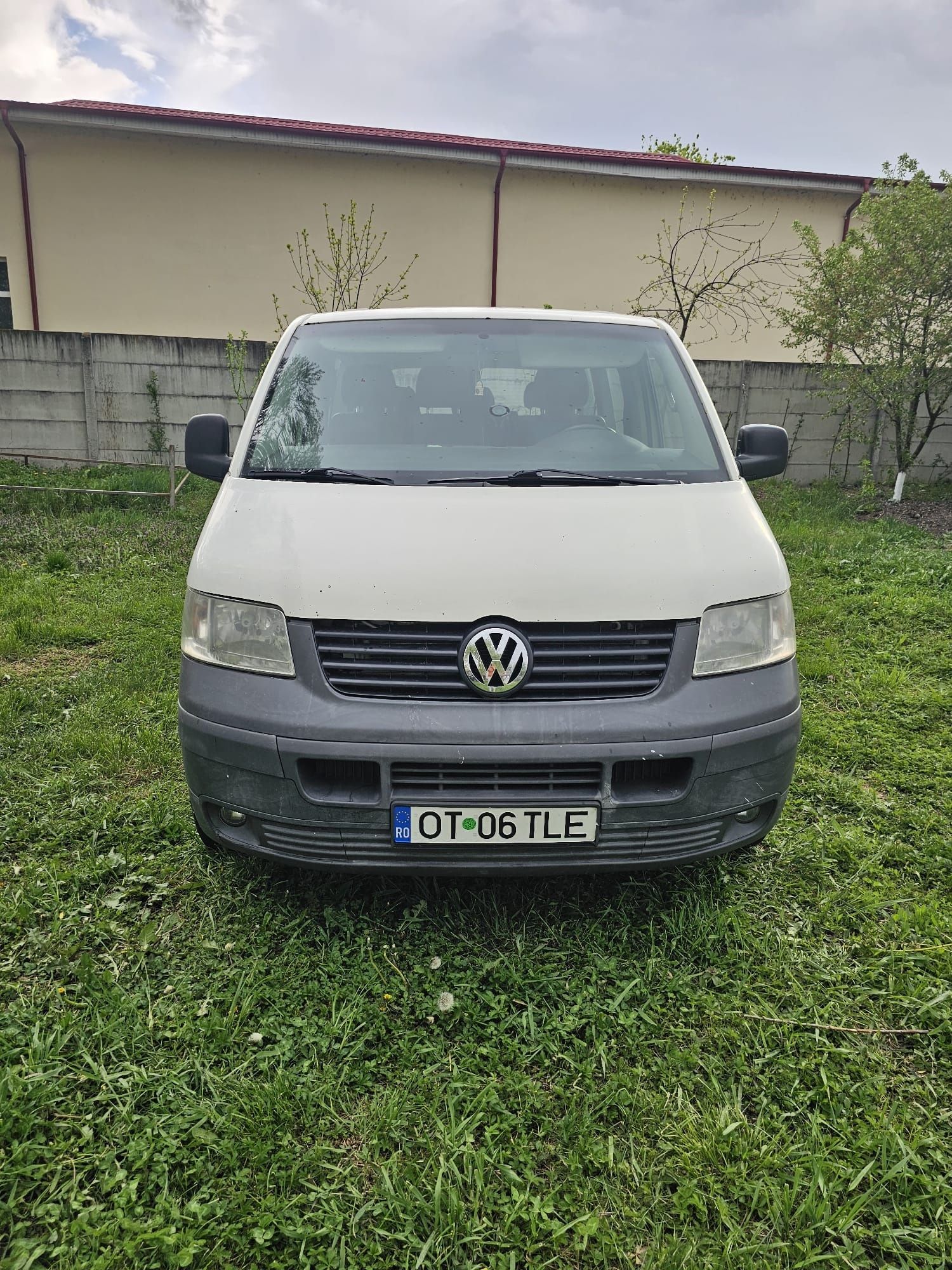 De vânzare Volskwagen T5, 8+1 locuri,
