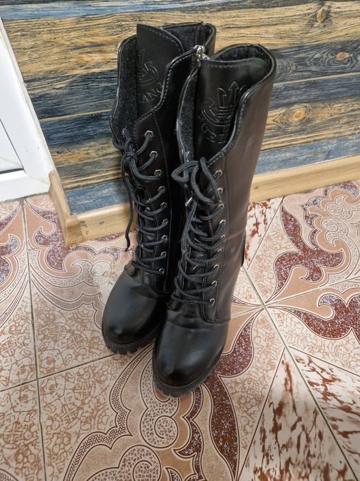 Bocanci cu toc inalti