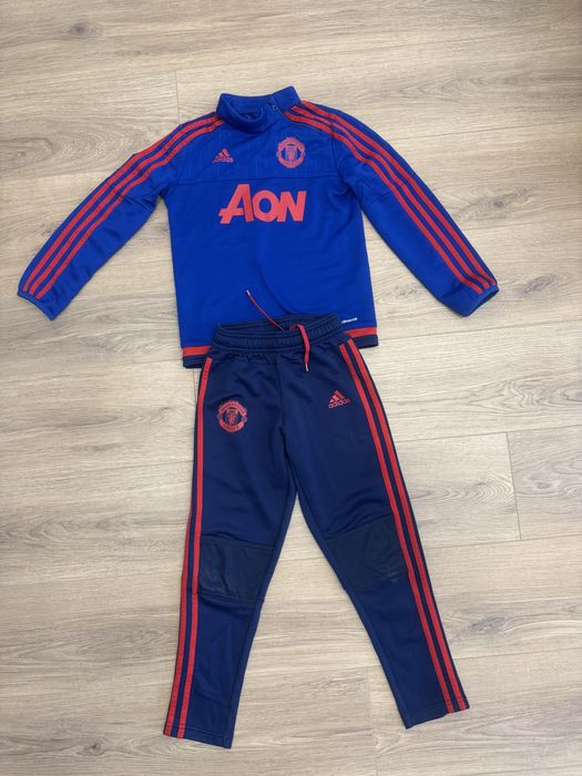 Спортни детски екипи