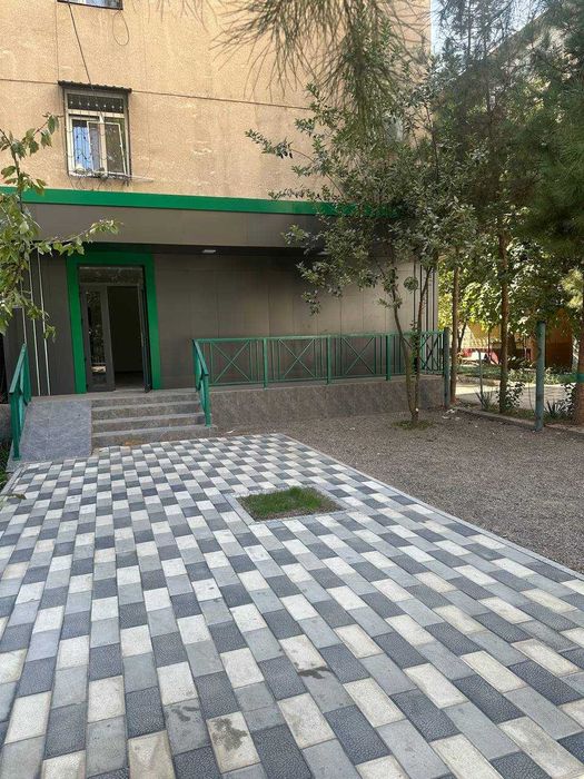 м.Айбек под Офис, Шоурум или Кафе