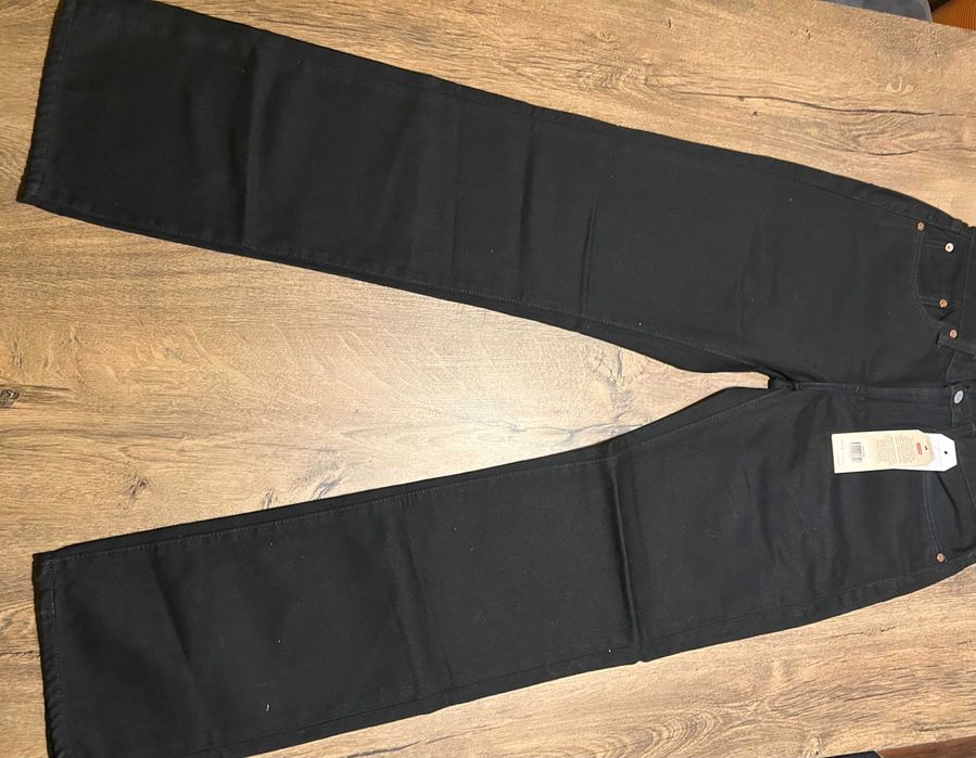 Чисто нови, оригинални дънки Levis 514